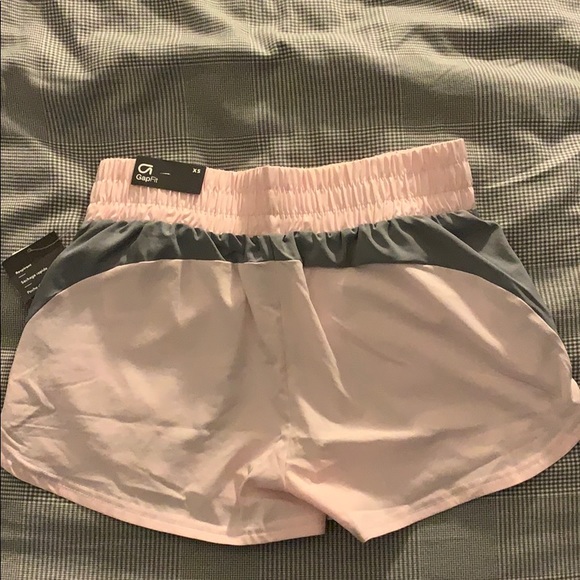 NWT GapFit XS Shorts - Picture 2 of 3